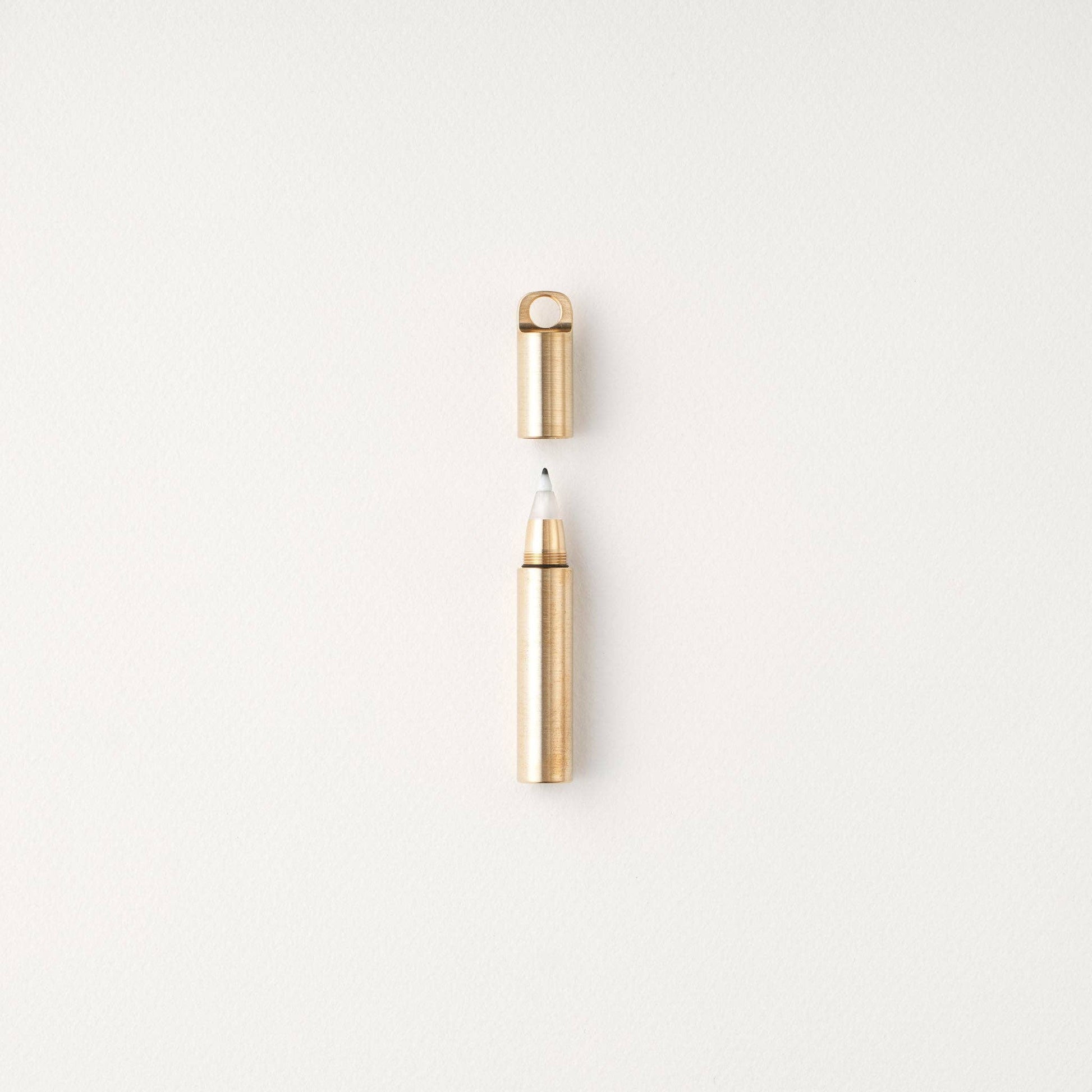The Field Mouse – refillable travel pen